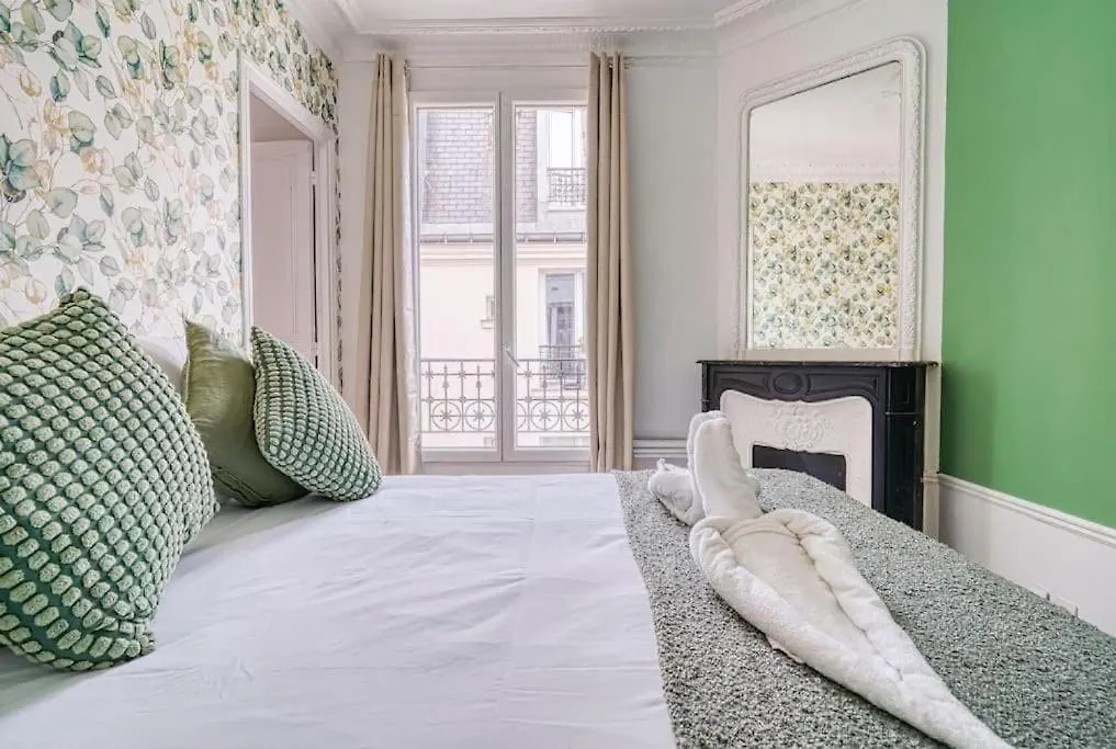 Green Apartment Paris City Center - II France