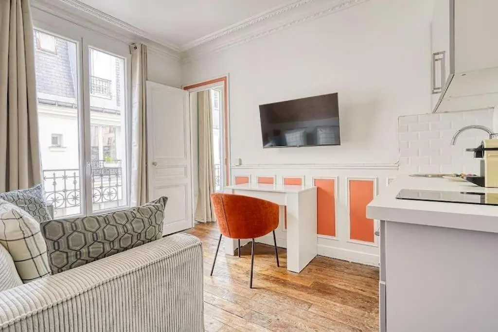 Green Apartment Paris City Center - II France